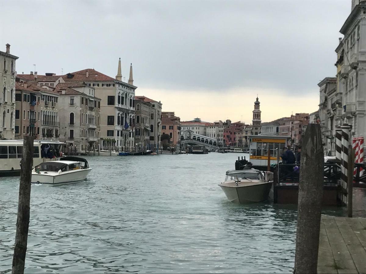 Appartamento Palazzo Grassi&Accademia Bridge superb House Venezia Esterno foto