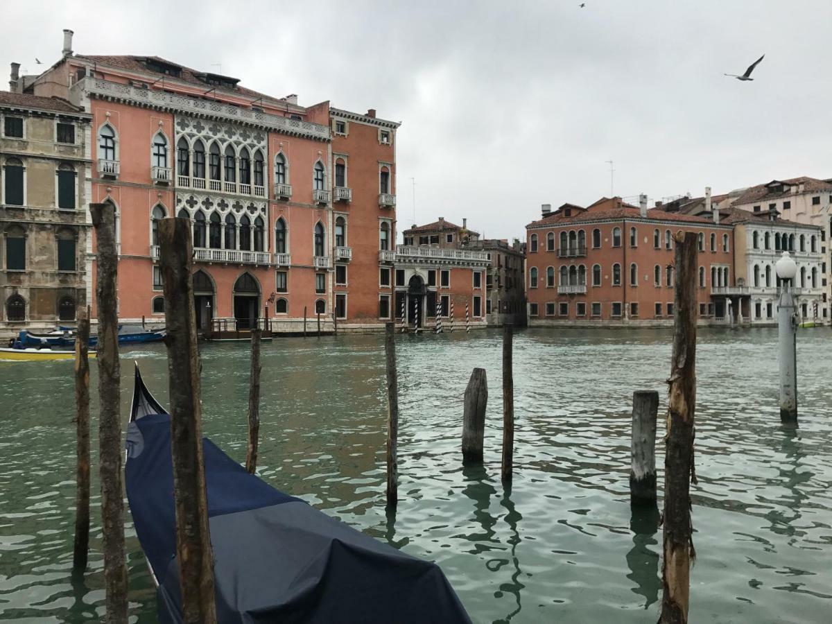 Appartamento Palazzo Grassi&Accademia Bridge superb House Venezia Esterno foto